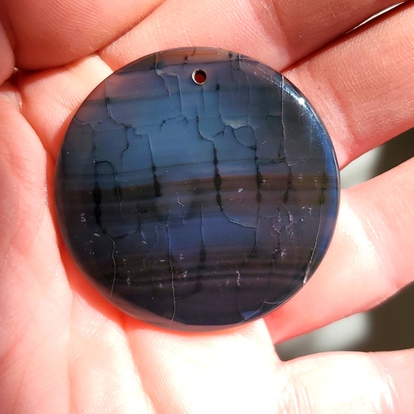 New Black Dragon Veins Agate Round Pendant. - Picture 12 of 12